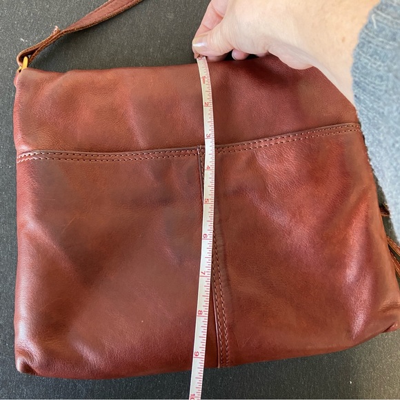 Rich Cognac Leather Crossbody Bag - Picture 5 of 13